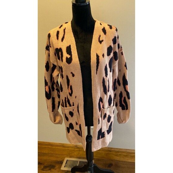 Fashion Women’s Cardigan Sweater Size Small Leopard Print Open Front Pockets - Picture 3 of 12